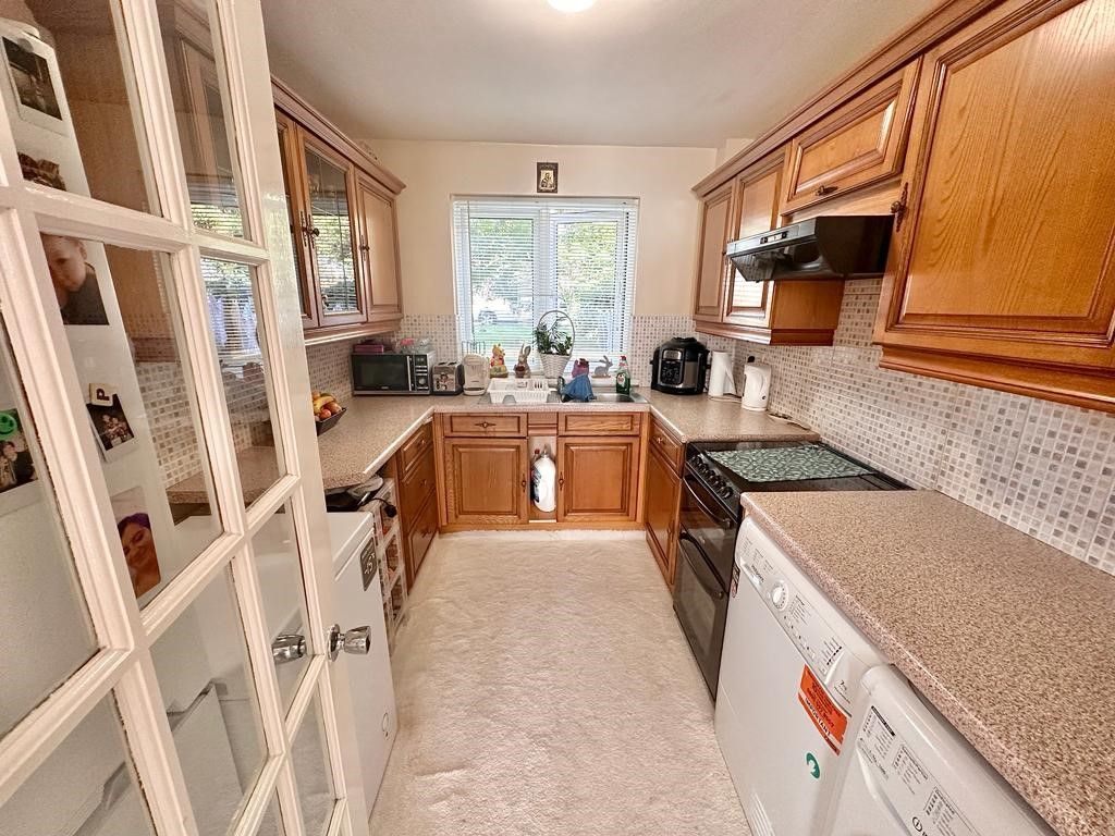 Property photo 3 of 12 Photo 1