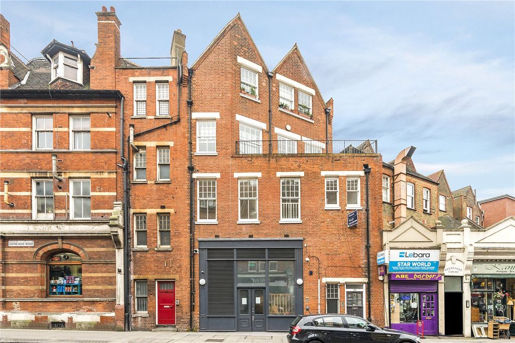 Property photo 2 of 7 Exterior Side