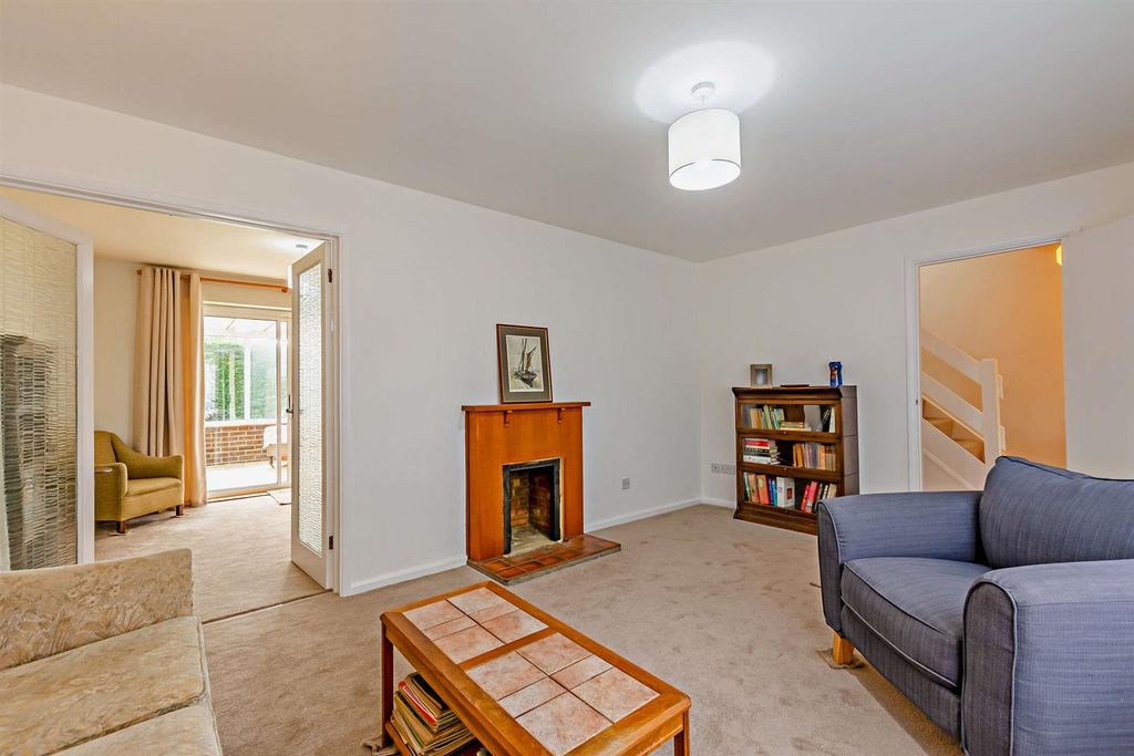 Property photo 2 of 21 Sitting Room