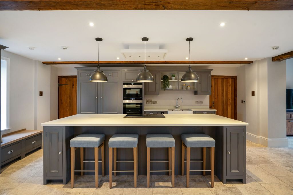 Property photo 3 of 26