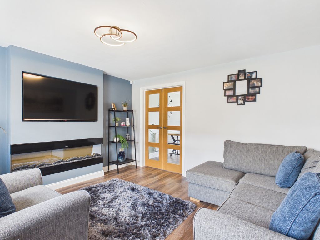 Property photo 2 of 14 Cam03729G0-Pr0289-Still003