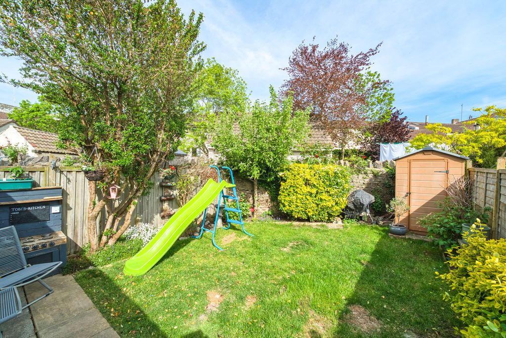 Property photo 2 of 19 Photo 8