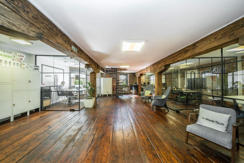 Property photo 3 of 6 Meeting Rooms 1.Jpg