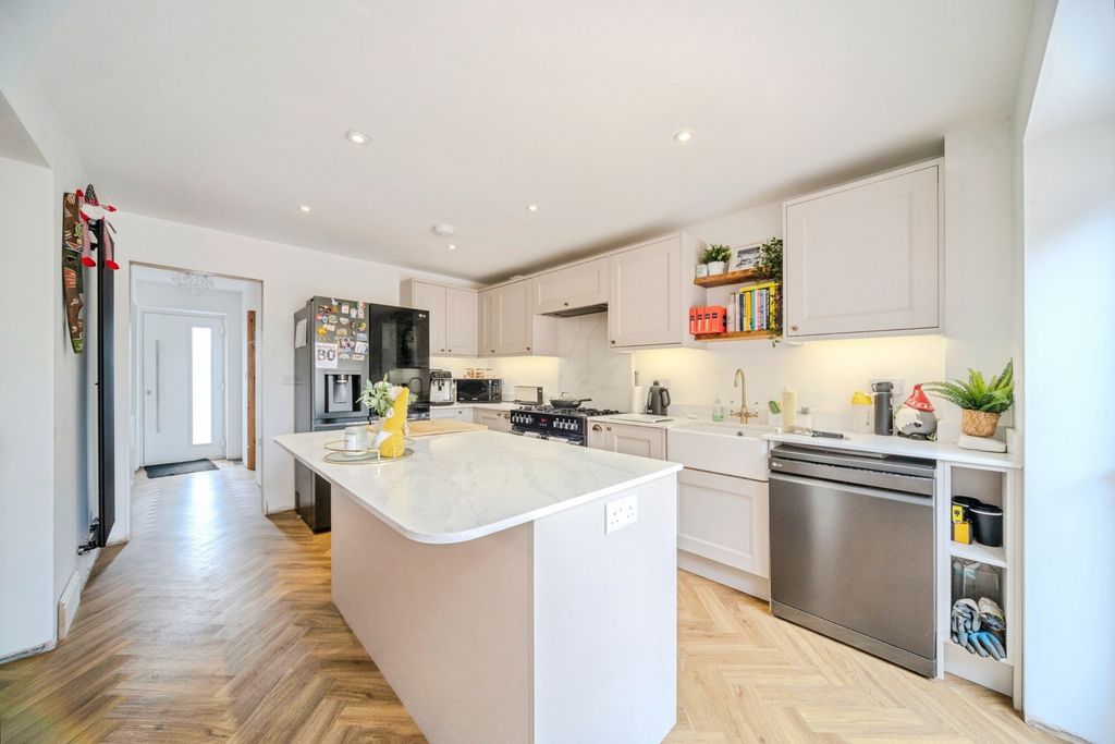 Property photo 1 of 21 Pbox-Img.Jpg