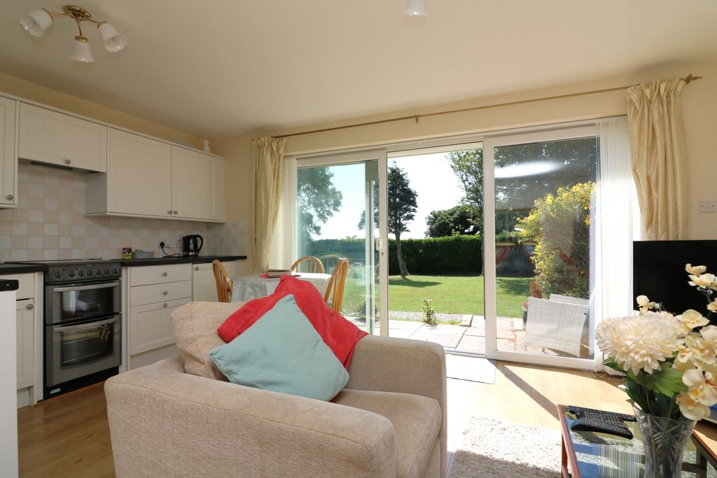 Property photo 3 of 11 Img_9253