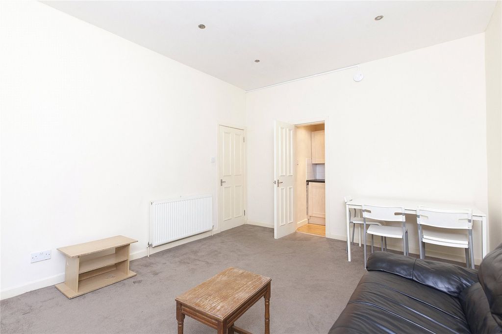 Property photo 3 of 12 Picture No. 21