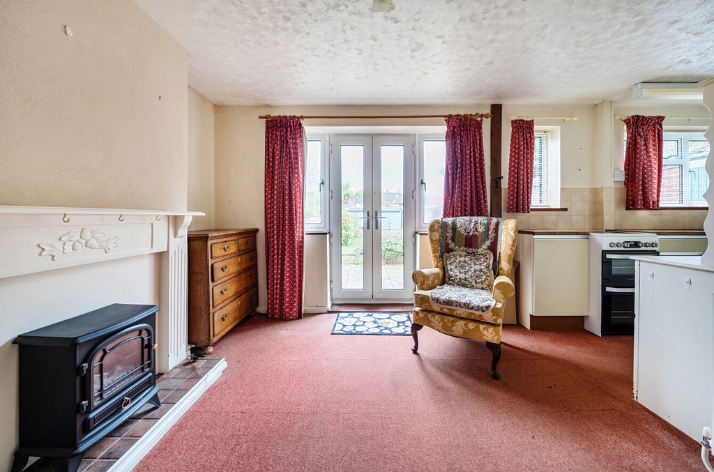 Property photo 2 of 12 1375233-9-6904ce7...