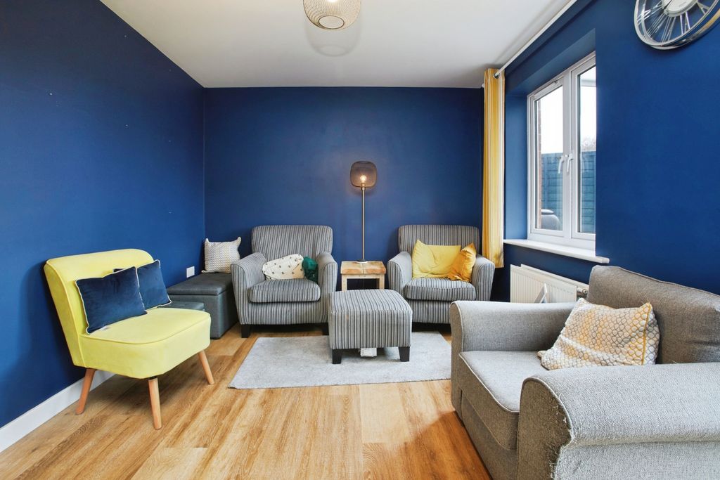 Property photo 3 of 20