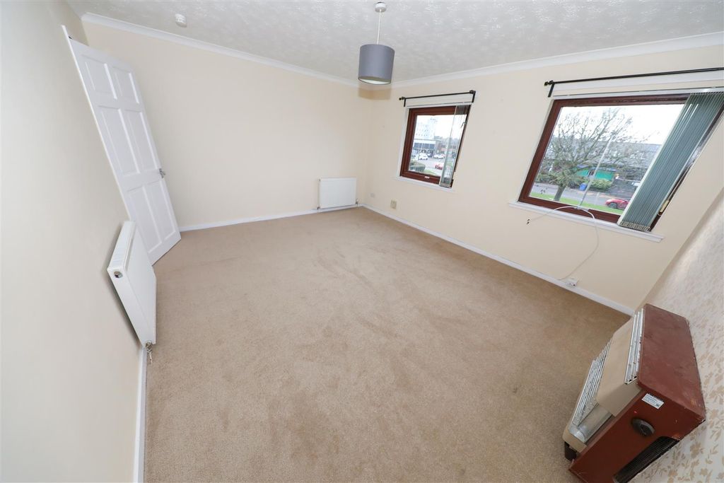 Property photo 3 of 15 C