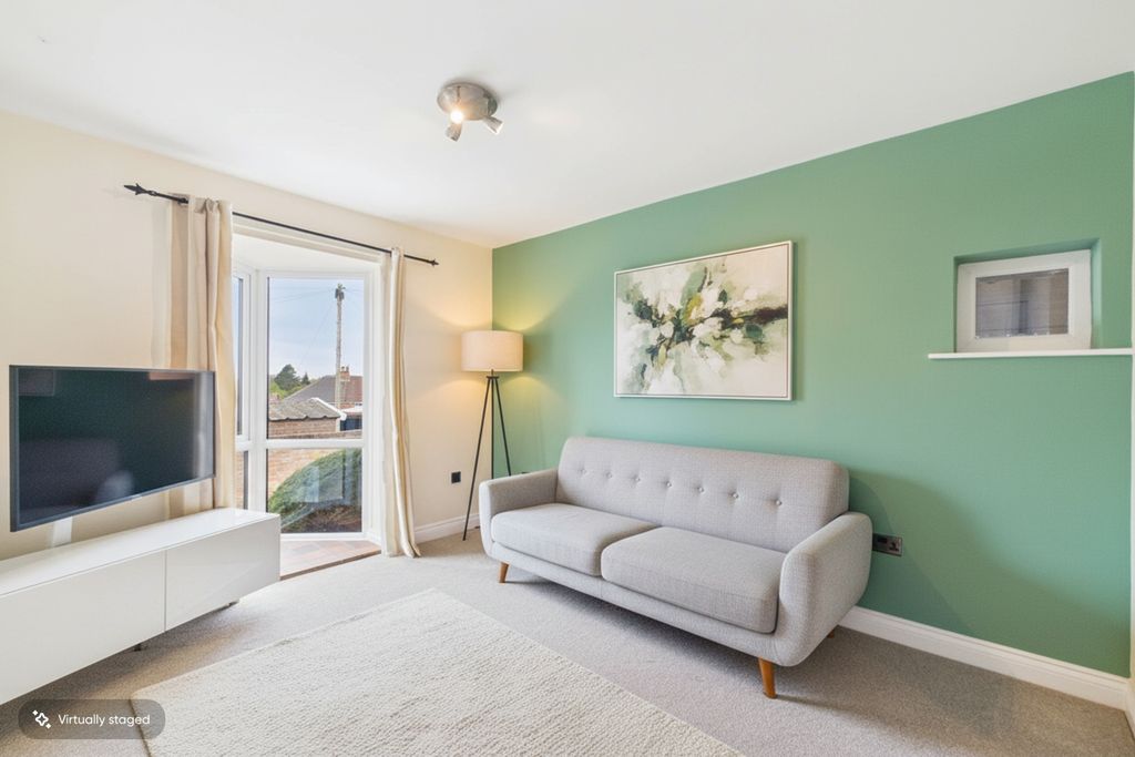 Property photo 2 of 12 Cam02279G0-Pr0075-Still003-001