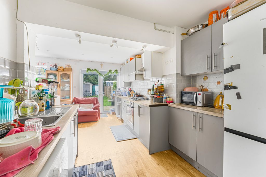 Property photo 3 of 15