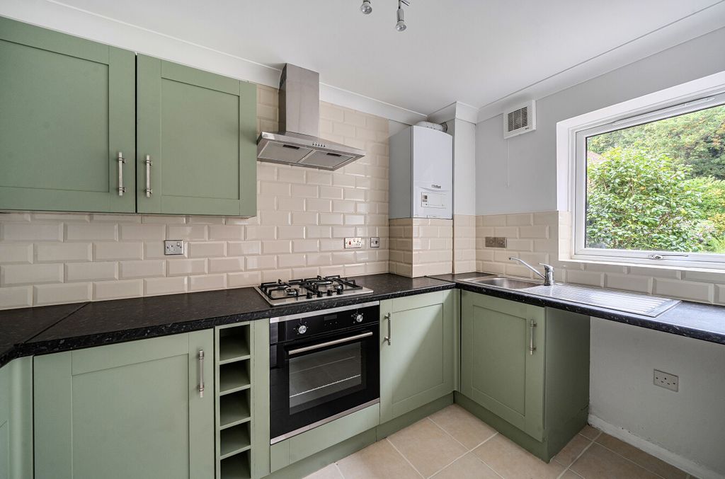 Property photo 3 of 9 1364446-26-68Ecf5...