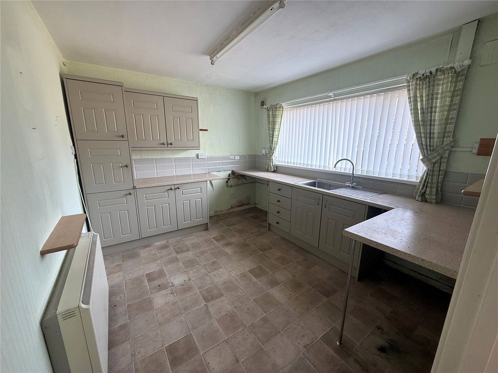 Property photo 2 of 8 Picture No. 06