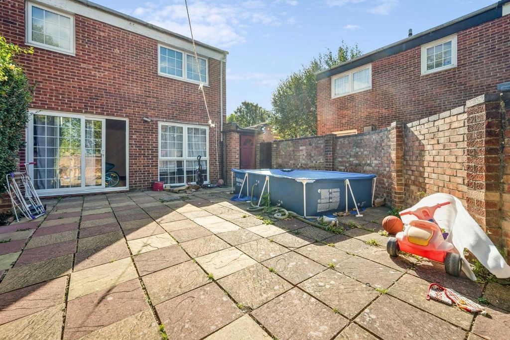 Property photo 3 of 8