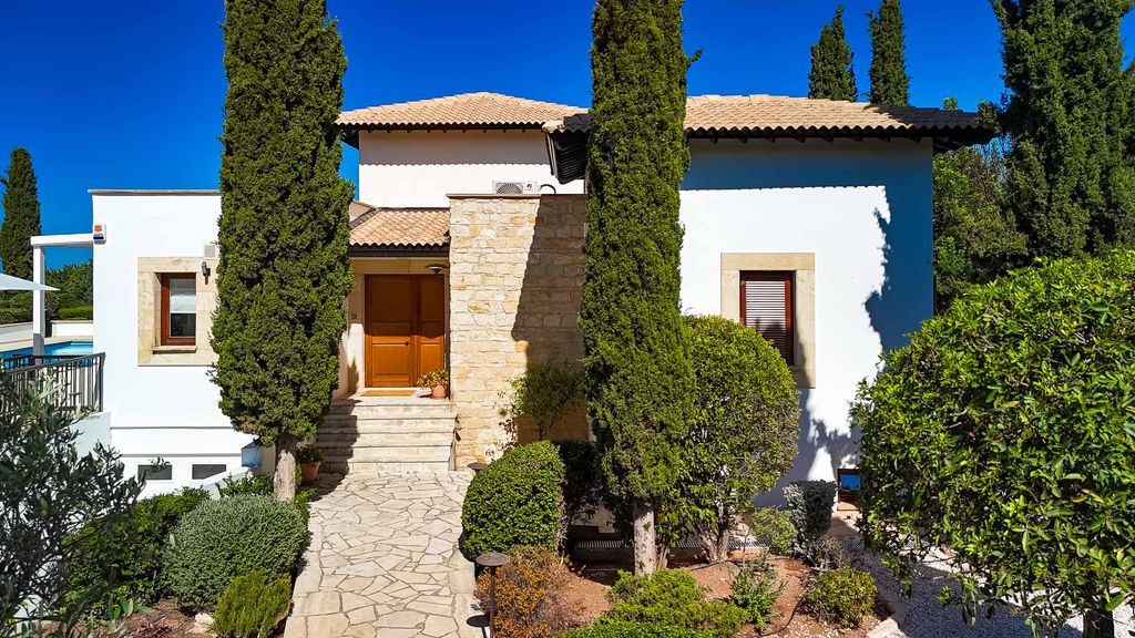 Property photo 2 of 30