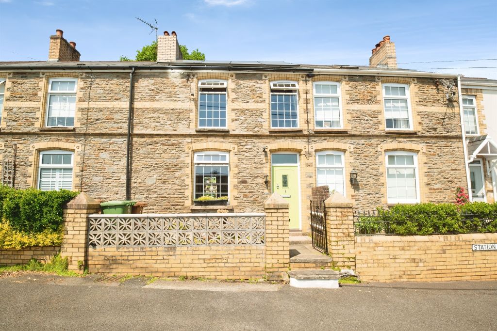Property photo 1 of 20