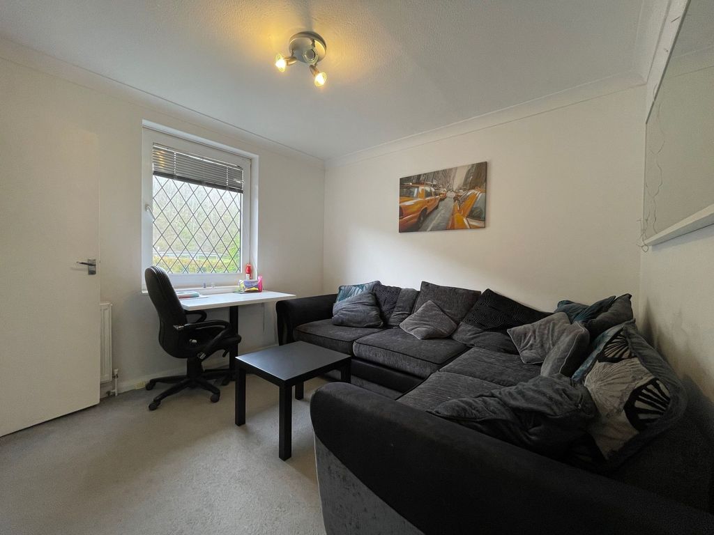Property photo 2 of 25
