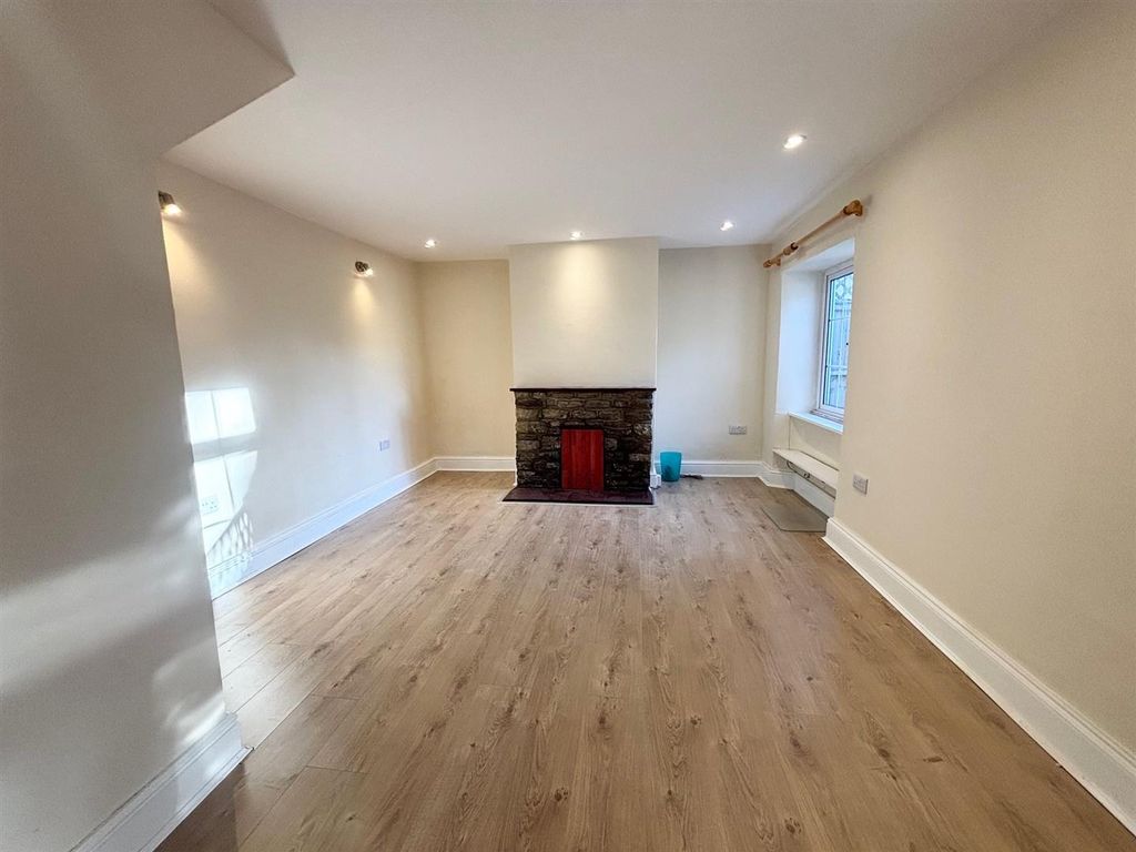 Property photo 2 of 6 Brook5.Jpg