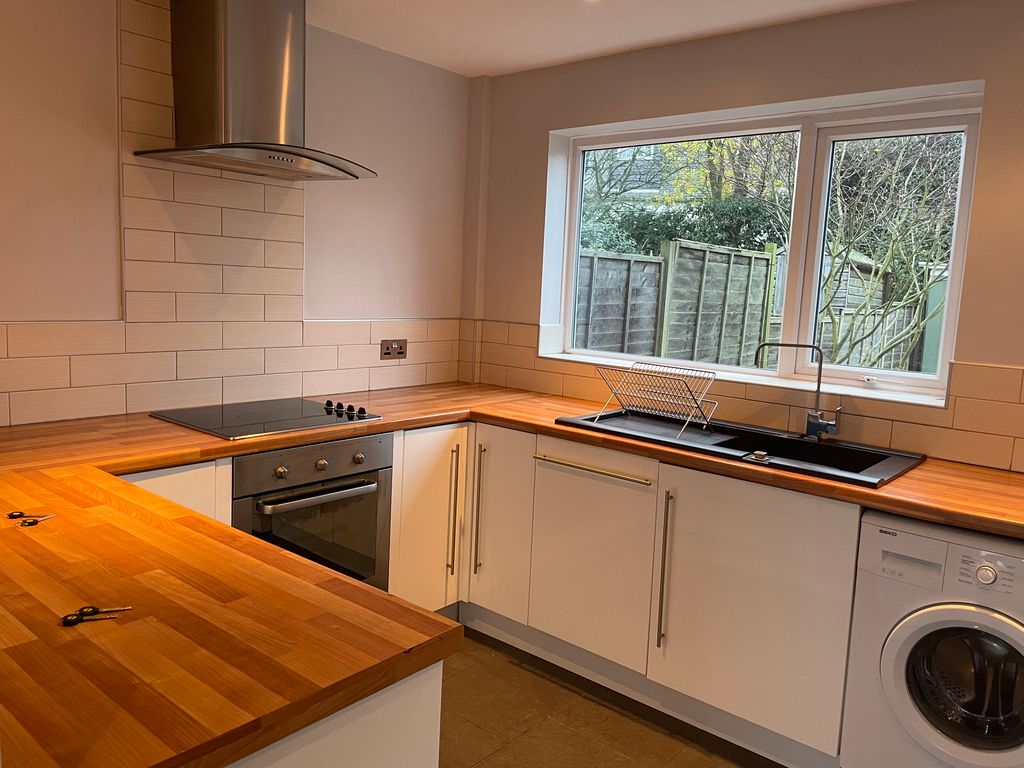 Property photo 1 of 10 Lovely Two Bedroom Mid Town House In Markfield