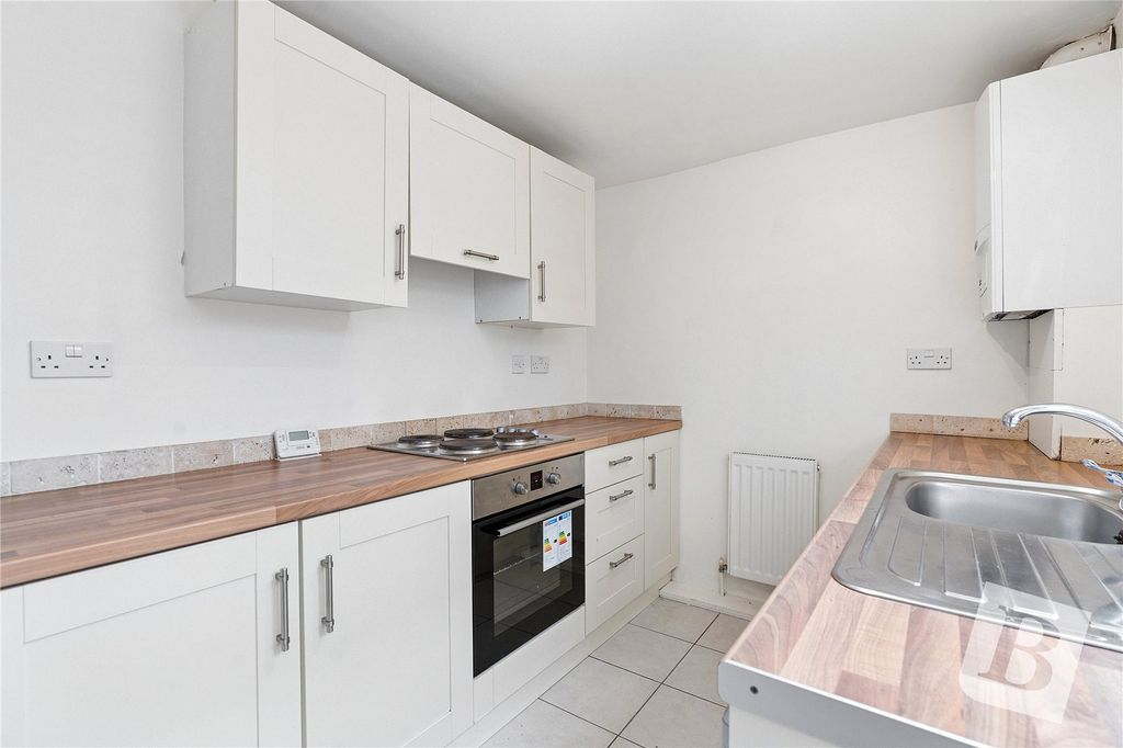 Property photo 3 of 14 Kitchen