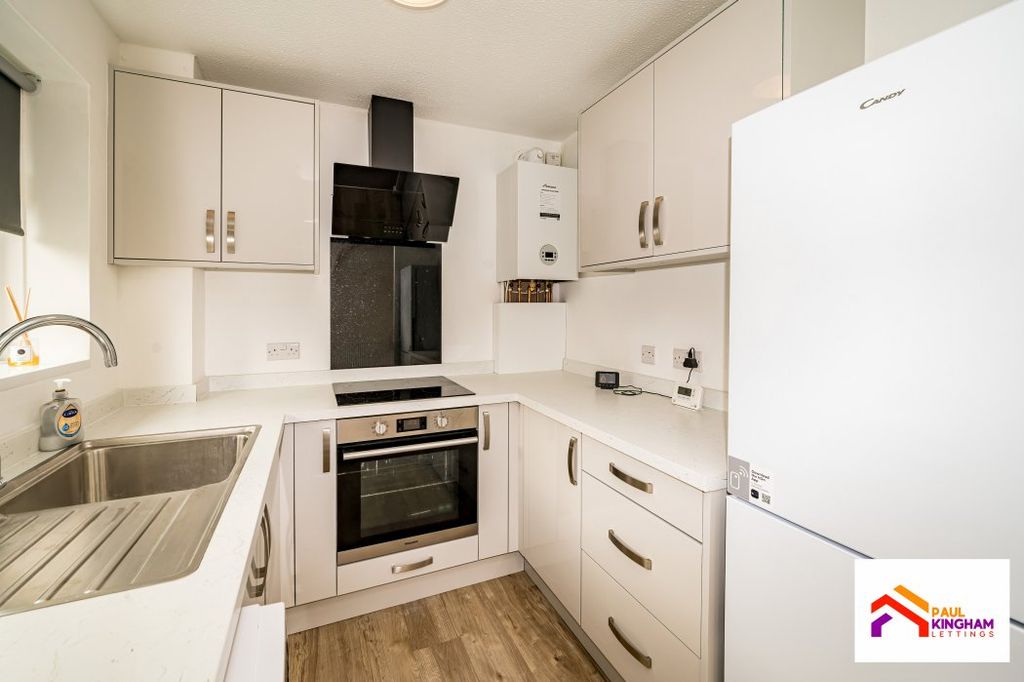 Property photo 2 of 9