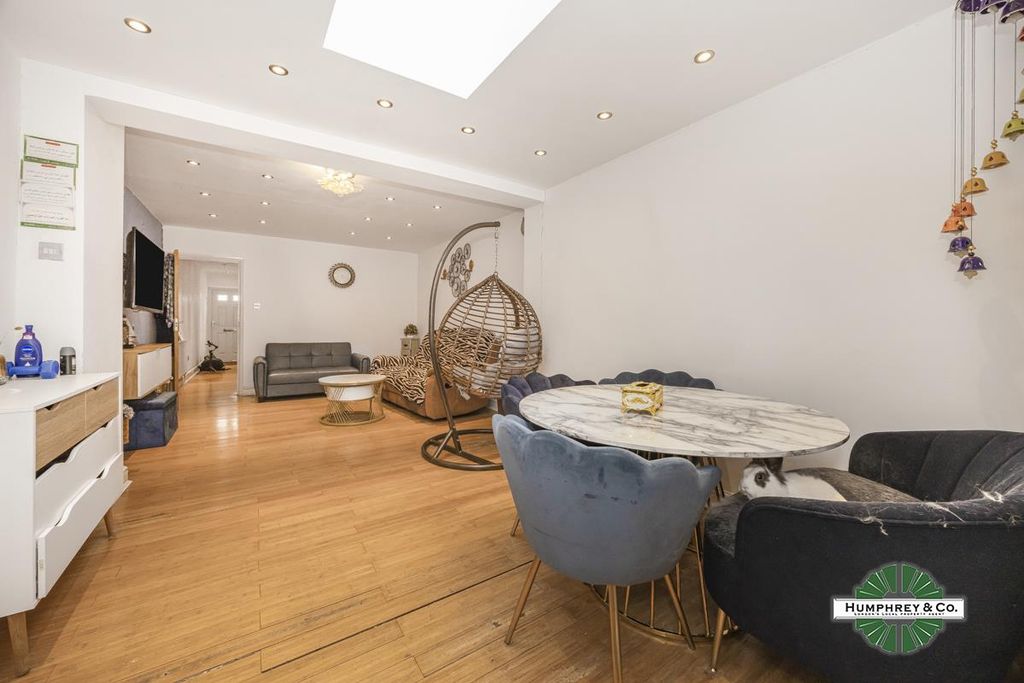 Property photo 1 of 24 Durban Road -014.Jpg