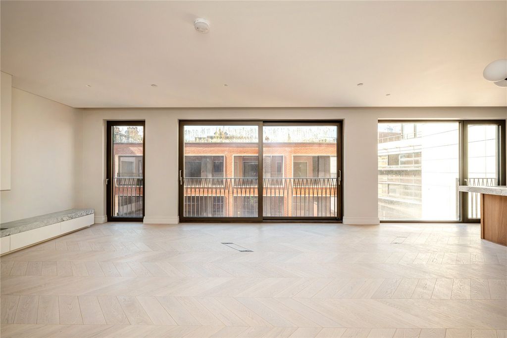 Property photo 3 of 12 Reception Room