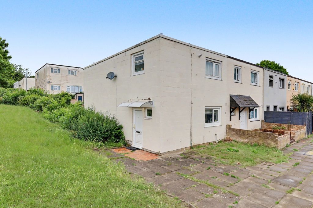 Property photo 1 of 14 5212212