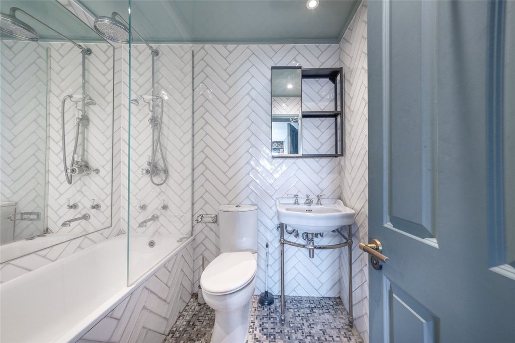 Property photo 3 of 14 Picture No. 07