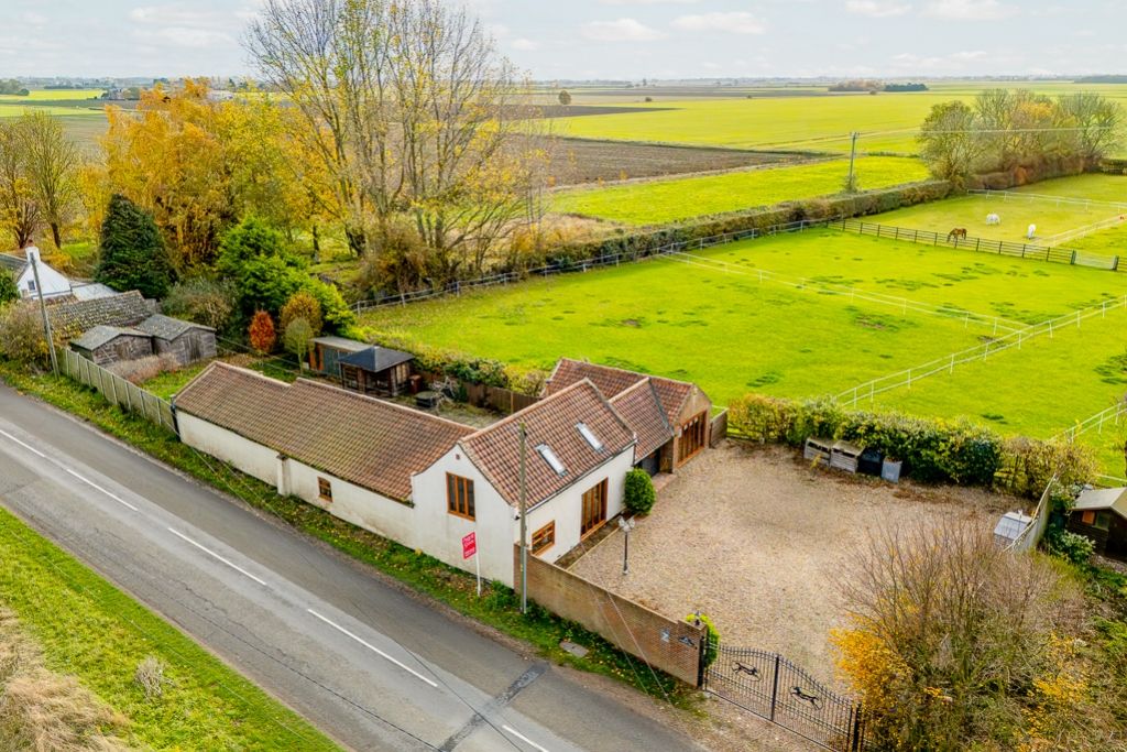 Property photo 1 of 33 Black Jack Barn (Swineshead)-1