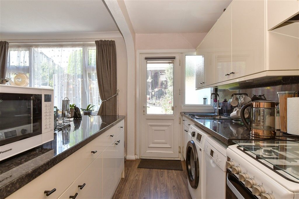 Property photo 2 of 14 Kitchen/ Dining Area