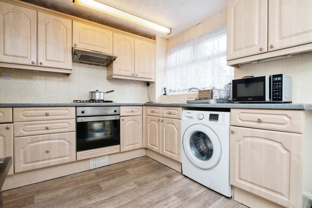 Property photo 3 of 15