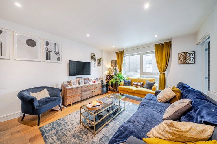 Property photo 2 of 19