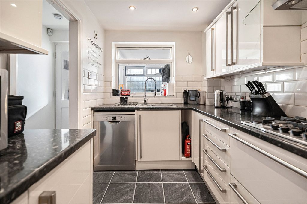 Property photo 2 of 17 Picture No. 02