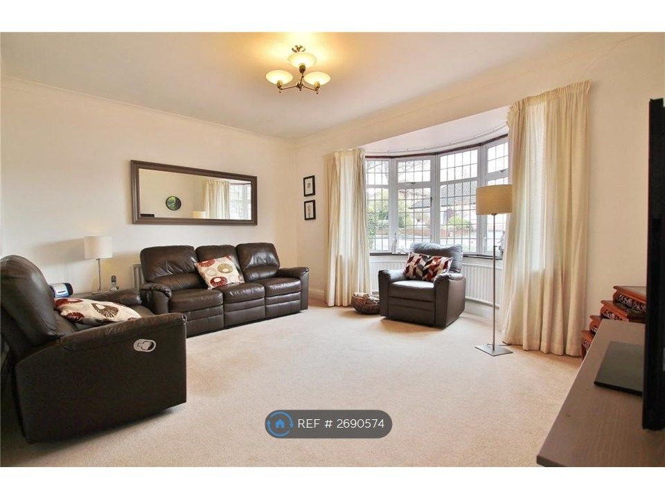 Property photo 3 of 13 Living Room