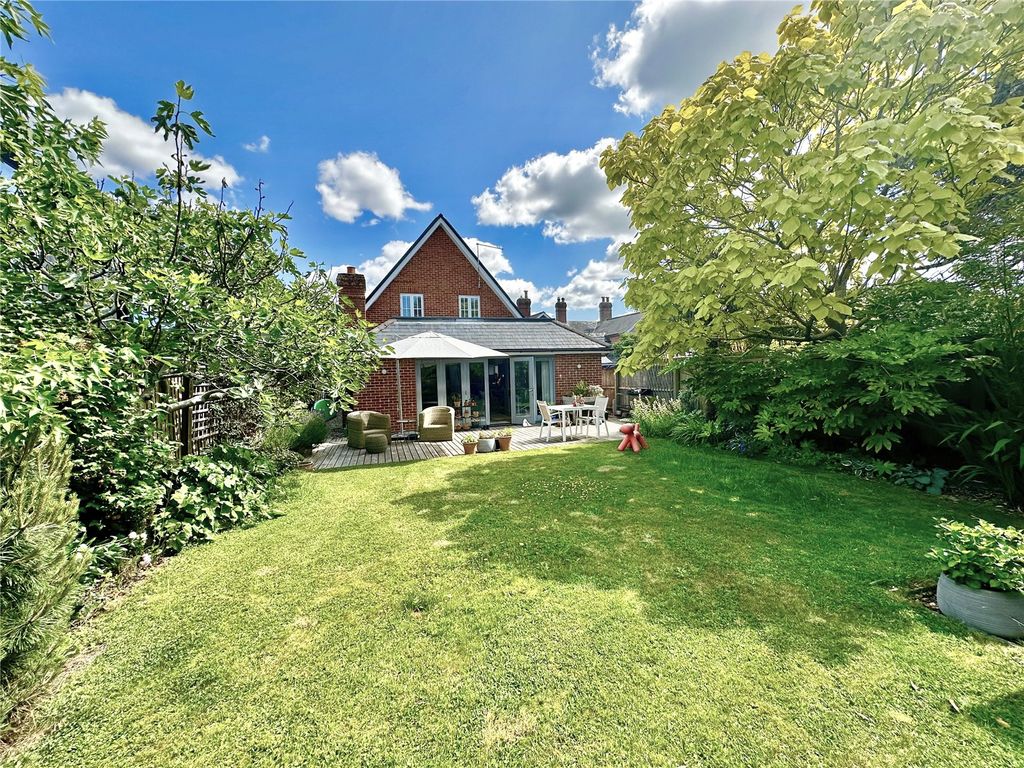 Property photo 1 of 18 Picture No. 23