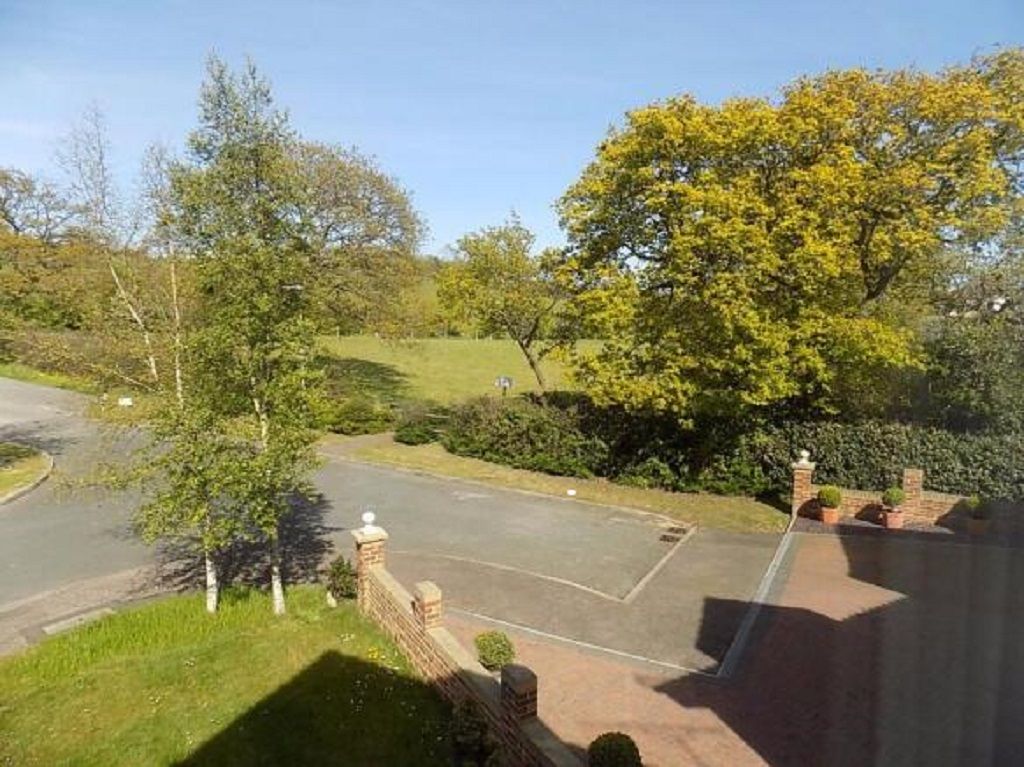 Property photo 3 of 3