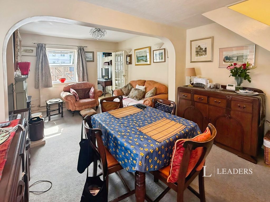 Property photo 3 of 10 Pbox-Img.Jpg