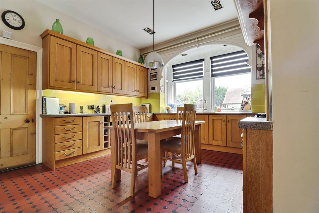 Property photo 2 of 37 101B9Ba1-57.Jpg
