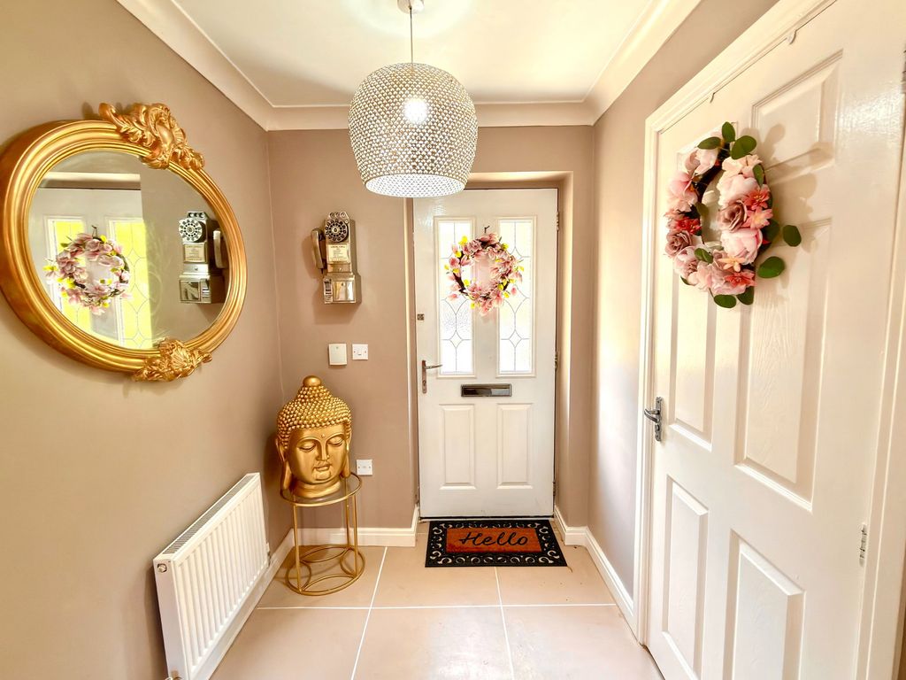 Property photo 2 of 22