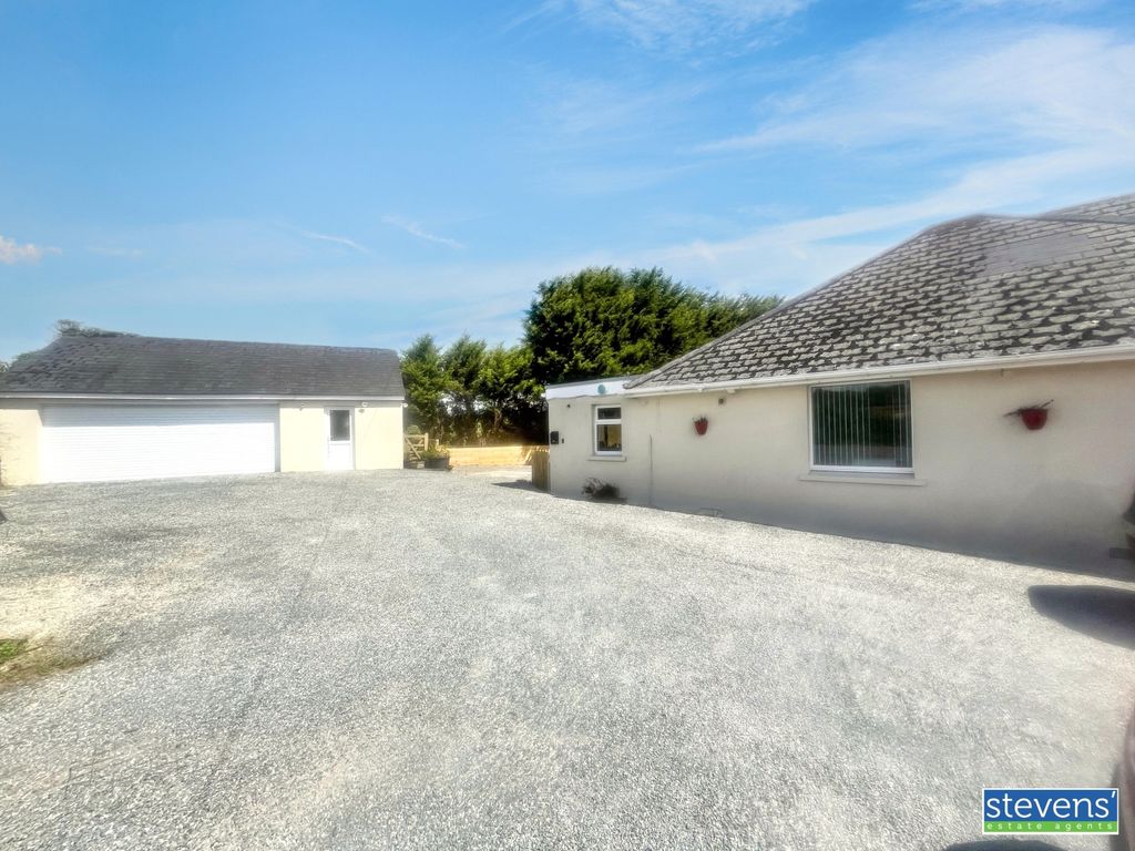 Property photo 2 of 22 Image00007