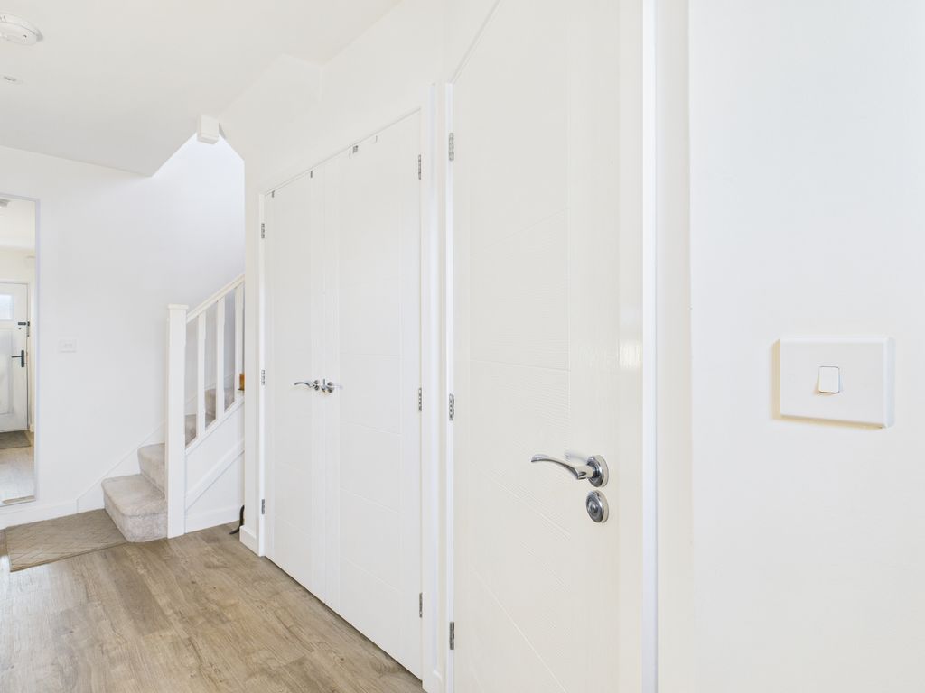 Property photo 3 of 26