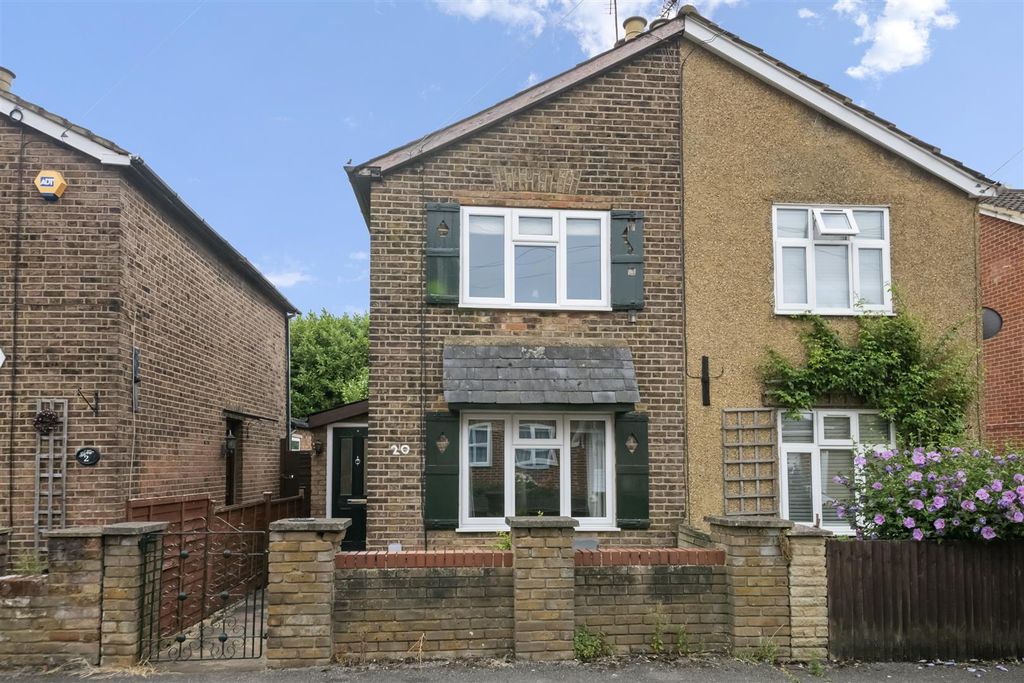 Property photo 1 of 12
