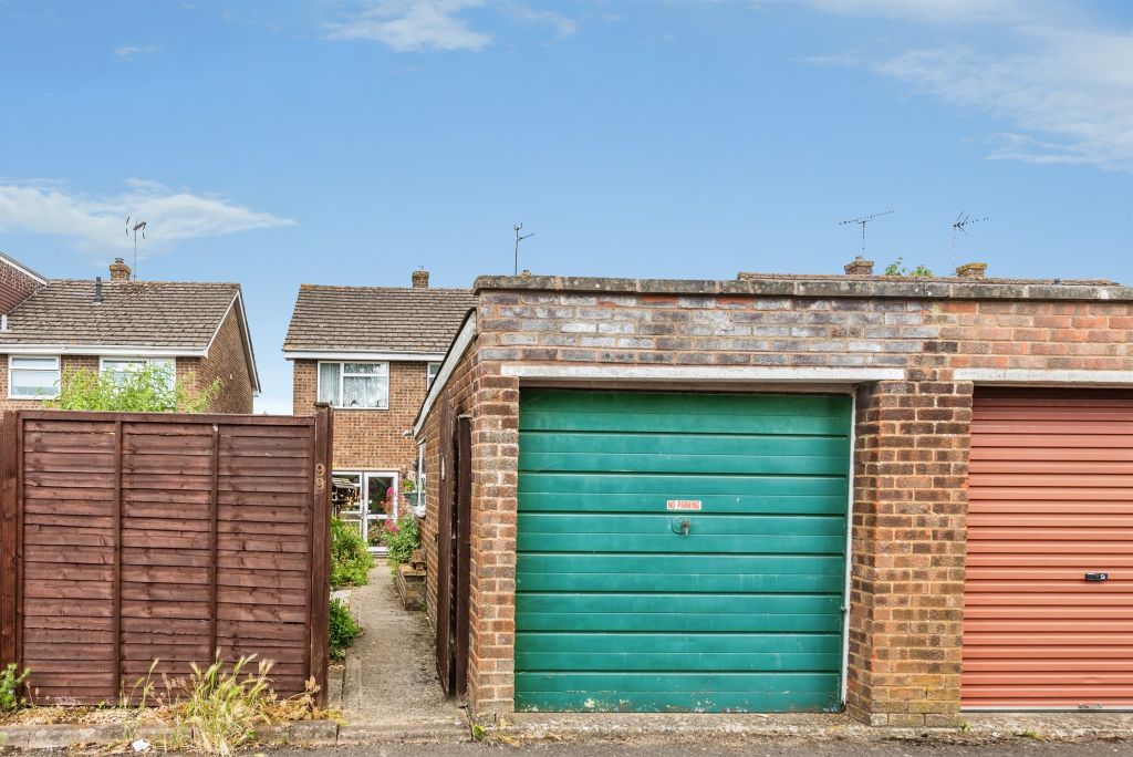 Property photo 2 of 18