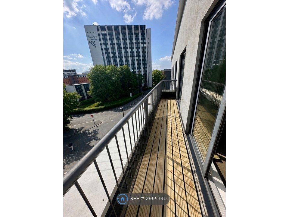 Property photo 3 of 11 Balcony