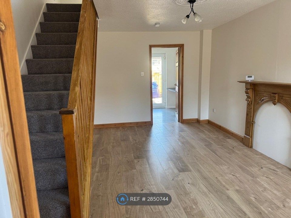 Property photo 2 of 13 Lounge/ Stairs