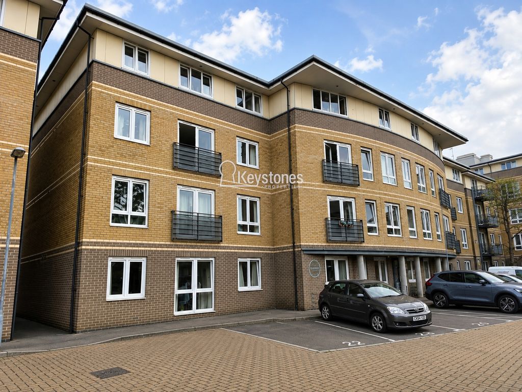 Property photo 1 of 12 Crowngate House