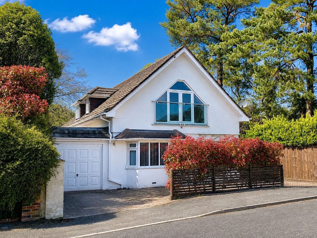 Property photo 1 of 26