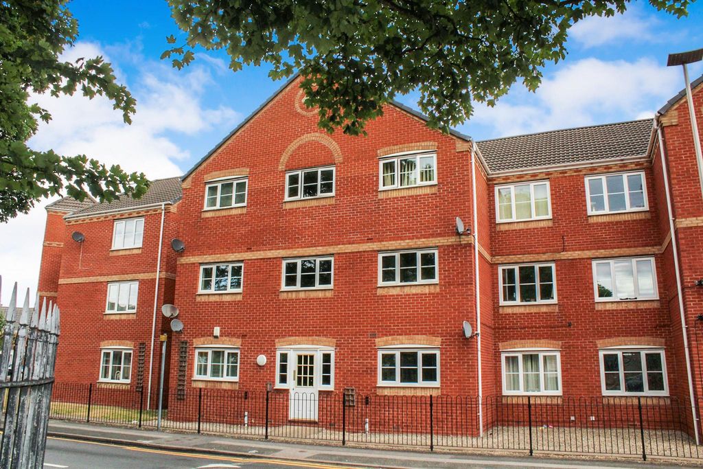 Property photo 1 of 9 Exterior