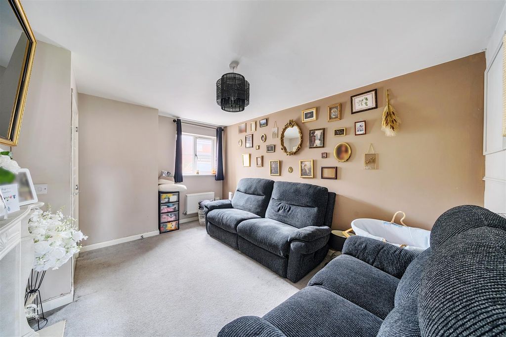 Property photo 3 of 21 1380720-13-69132Bf01880d.Jpg